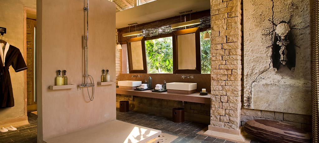 cottage bathroom